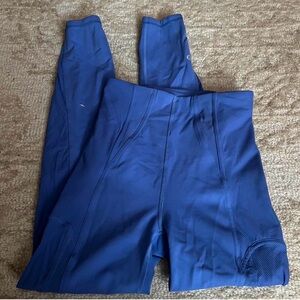 Lululemon legging size 4 25”